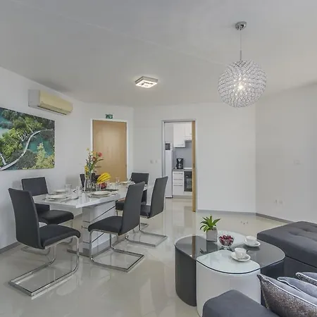 Luxury Gemini * Novigrad (Istria)