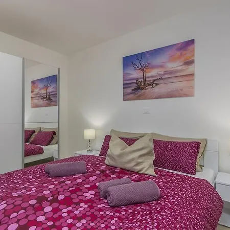 Luxury Gemini Apartment