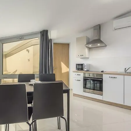 Luxury Gemini Apartment